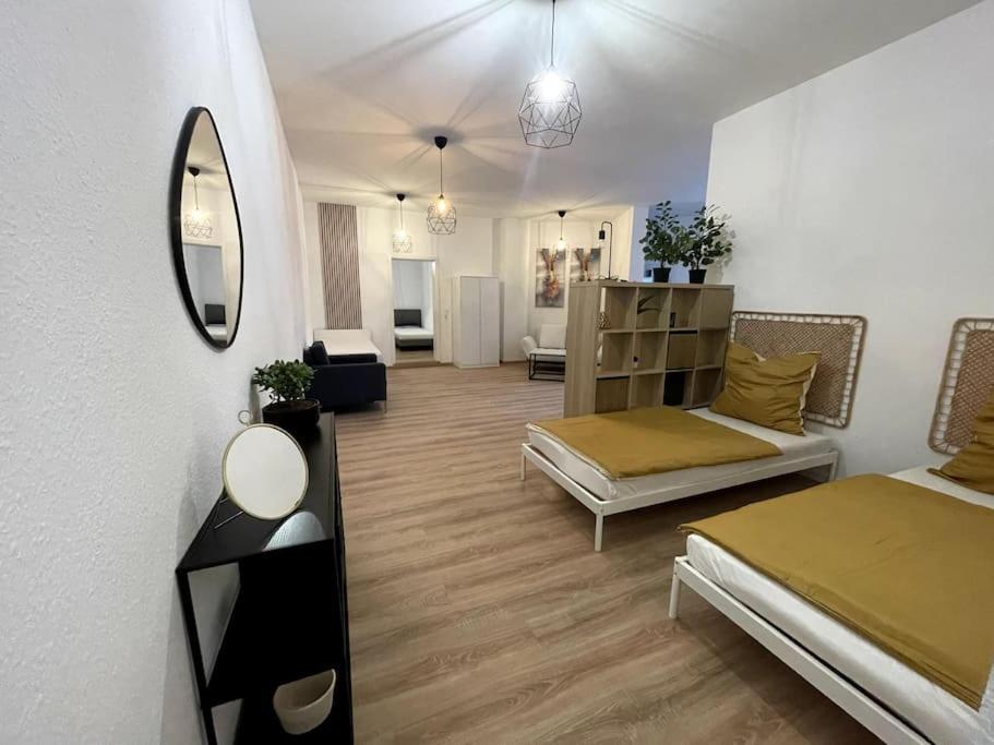 150Qm - 5 Rooms - Free Parking - Mallibase Apartments هانوفر المظهر الخارجي الصورة