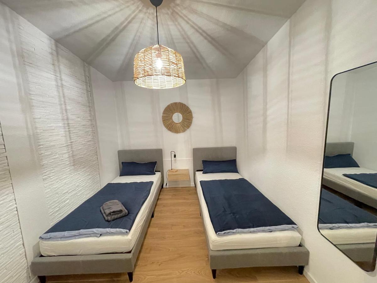 150Qm - 5 Rooms - Free Parking - Mallibase Apartments هانوفر المظهر الخارجي الصورة