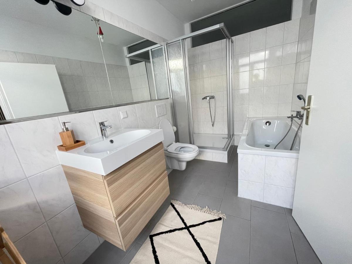 150Qm - 5 Rooms - Free Parking - Mallibase Apartments هانوفر المظهر الخارجي الصورة