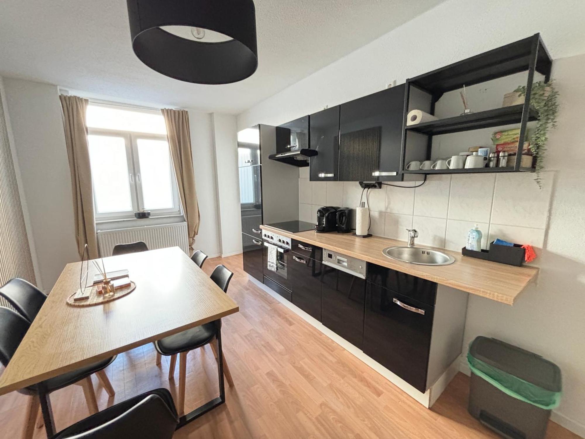 150Qm - 5 Rooms - Free Parking - Mallibase Apartments هانوفر المظهر الخارجي الصورة