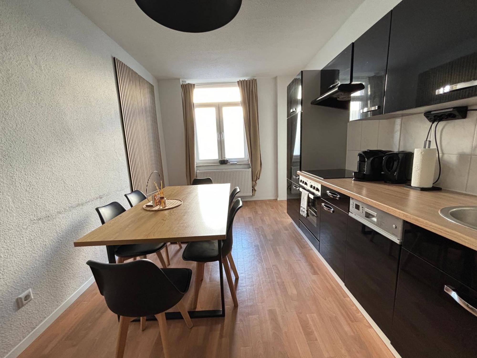 150Qm - 5 Rooms - Free Parking - Mallibase Apartments هانوفر المظهر الخارجي الصورة